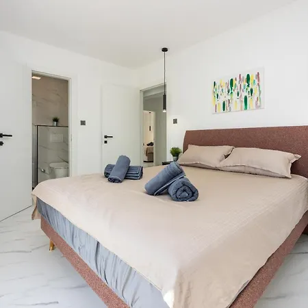 Kety Villa *