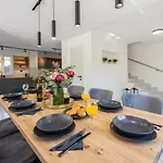 Kety Villa Baška